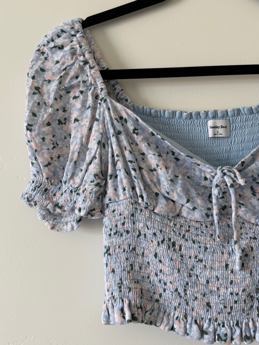 Aritzia Sunday Best tie front cropped blouse top